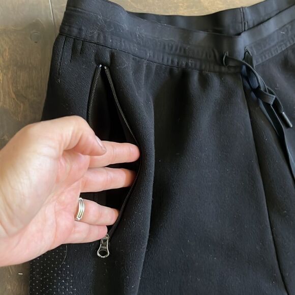 Gymshark Black Jogger sweats Womens Sz-Large - Picture 7 of 15